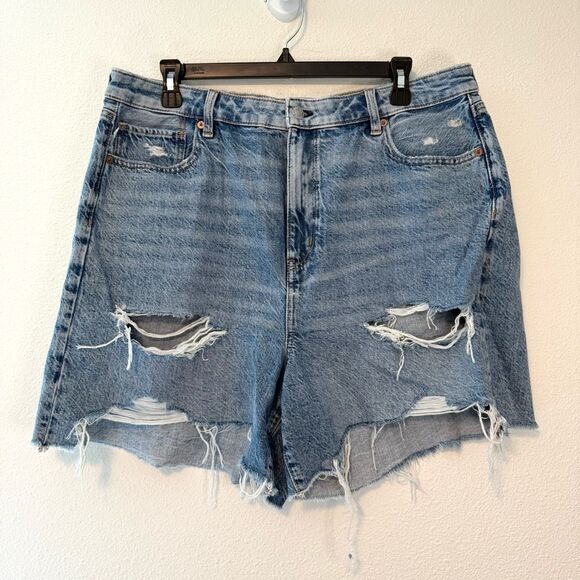 American Eagle Distressed Baggy Mom Short Size 16 - Picture 1 of 12